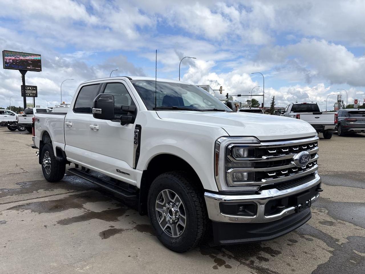 2026 Ford F-350 Super Duty SRW LARIAT 6.8' Box 618A Photo0