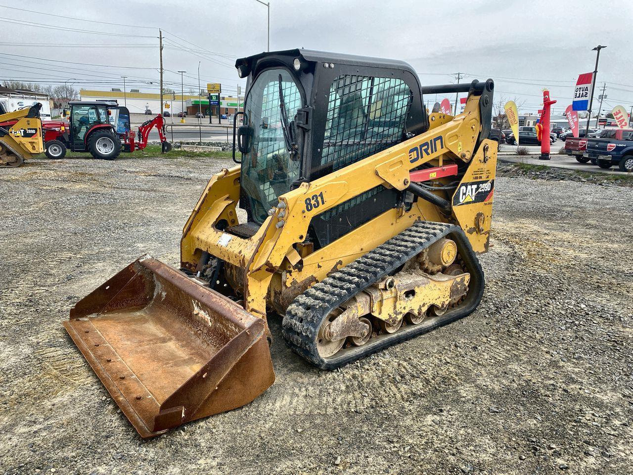 2015 CATERPILLAR 259DLRC COMPACT TRACK LOADER 6625 HRS - BKT - AUX HYD - A/C CAB - JOYSTICK STRG - REAR VIEW CAMERA Photo