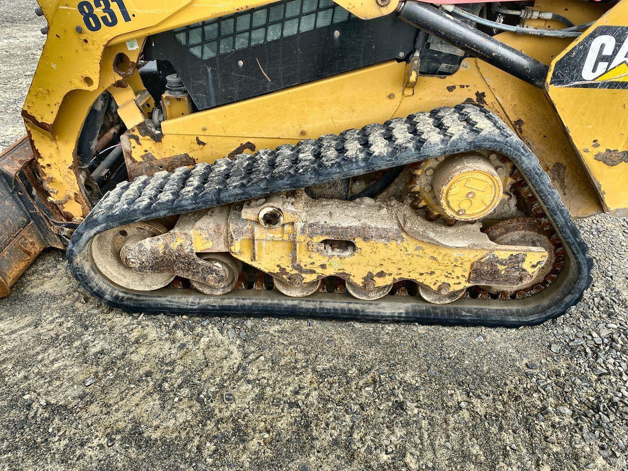 2015 CATERPILLAR 259DLRC COMPACT TRACK LOADER 6625 HRS - BKT - AUX HYD - A/C CAB - JOYSTICK STRG - REAR VIEW CAMERA Photo