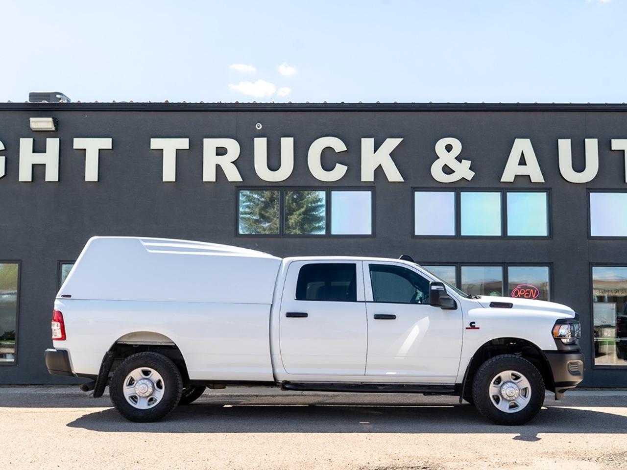 2023 RAM 2500 Tradesman 4x4 Crew Cab 8' Box Photo4