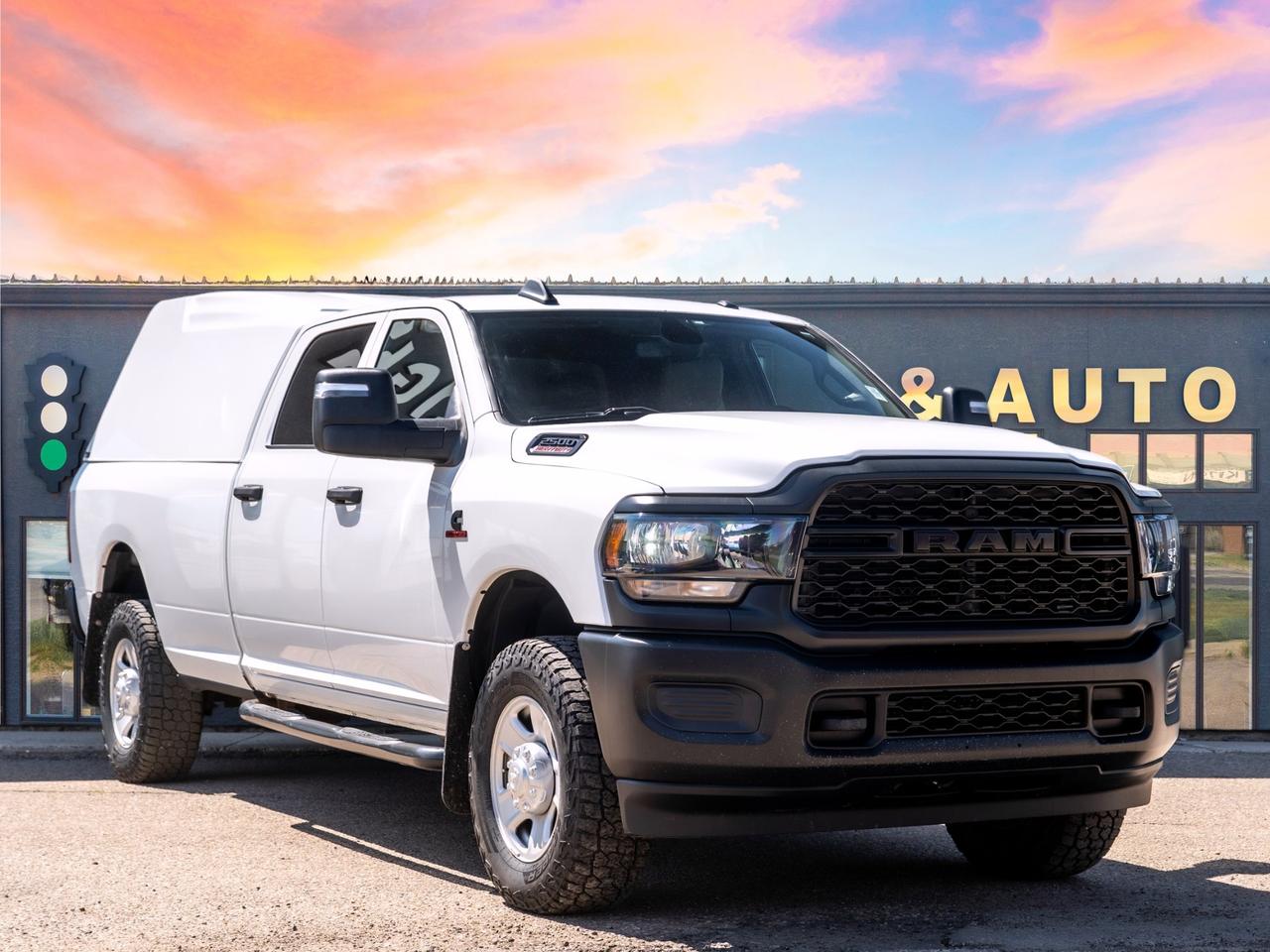 2023 RAM 2500 Tradesman 4x4 Crew Cab 8' Box Photo23
