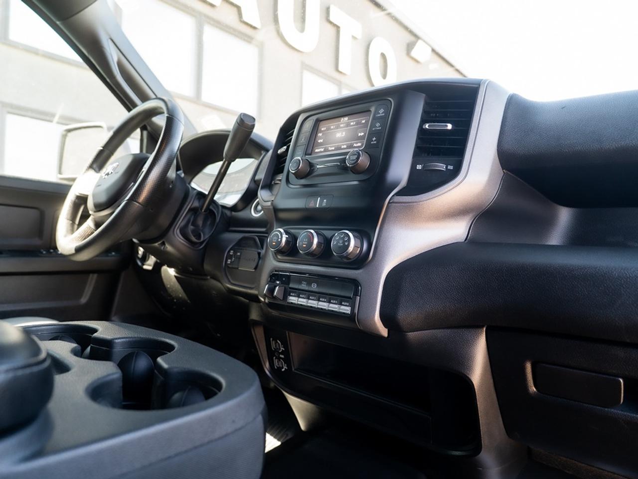 2023 RAM 2500 Tradesman 4x4 Crew Cab 8' Box Photo21