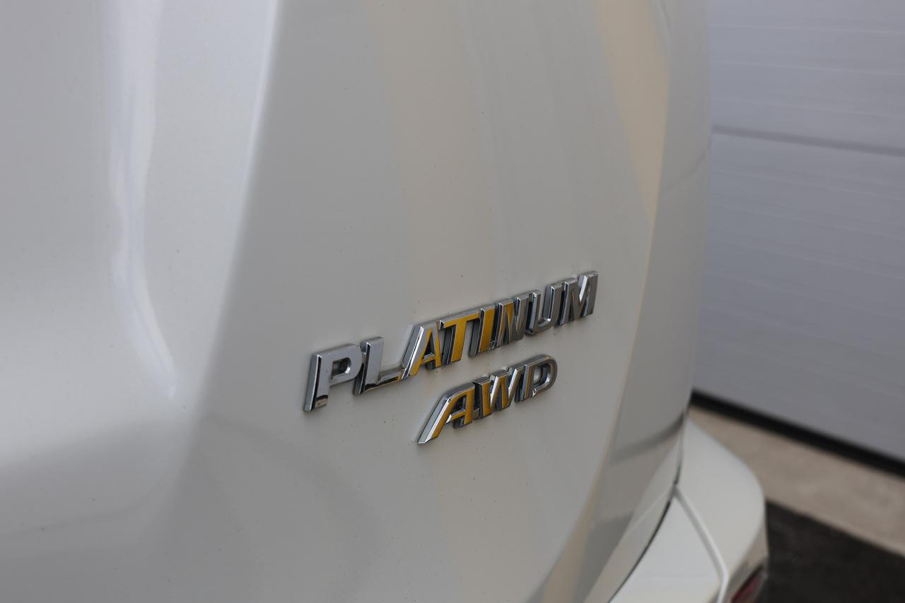2018 Toyota RAV4 Platinum AWD - SUNROOF|NAVI|CAMERA|BLINDSPOT Photo
