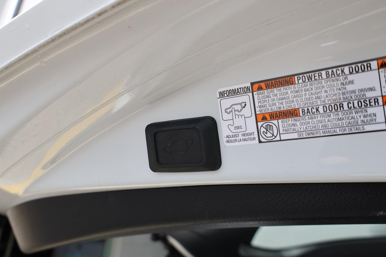 2018 Toyota RAV4 Platinum AWD - SUNROOF|NAVI|CAMERA|BLINDSPOT Photo