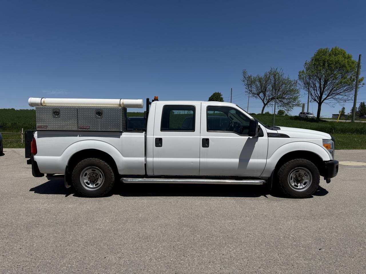 2013 Ford SUPER DUTY F-250 SRW XL Photo