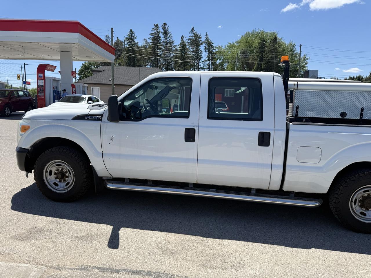 2013 Ford SUPER DUTY F-250 SRW XL Photo