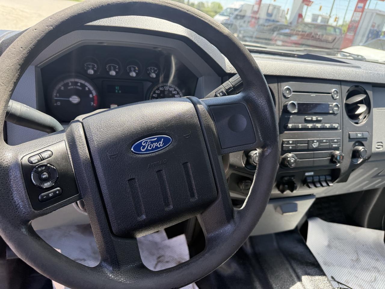 2013 Ford SUPER DUTY F-250 SRW XL Photo