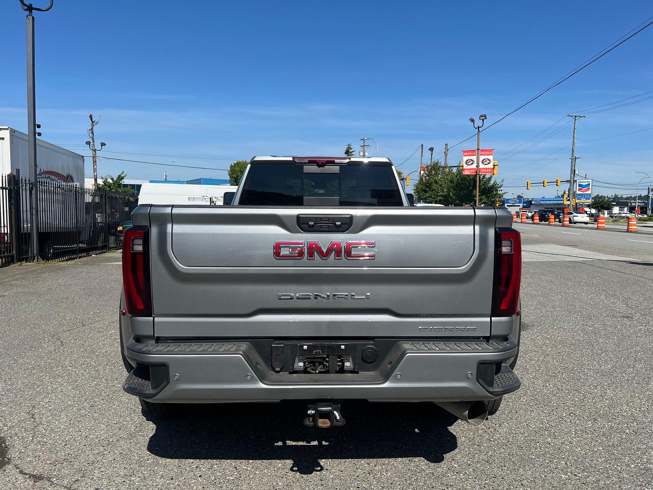 2025 GMC Sierra 3500 Denali Photo6