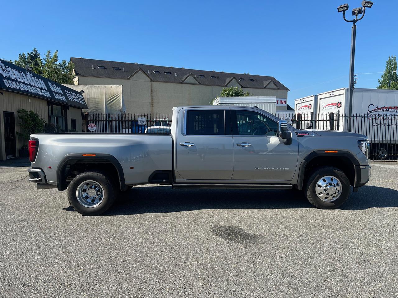 2025 GMC Sierra 3500 Denali Photo8