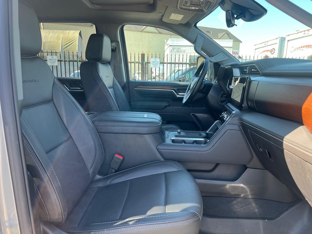 2025 GMC Sierra 3500 Denali Photo26