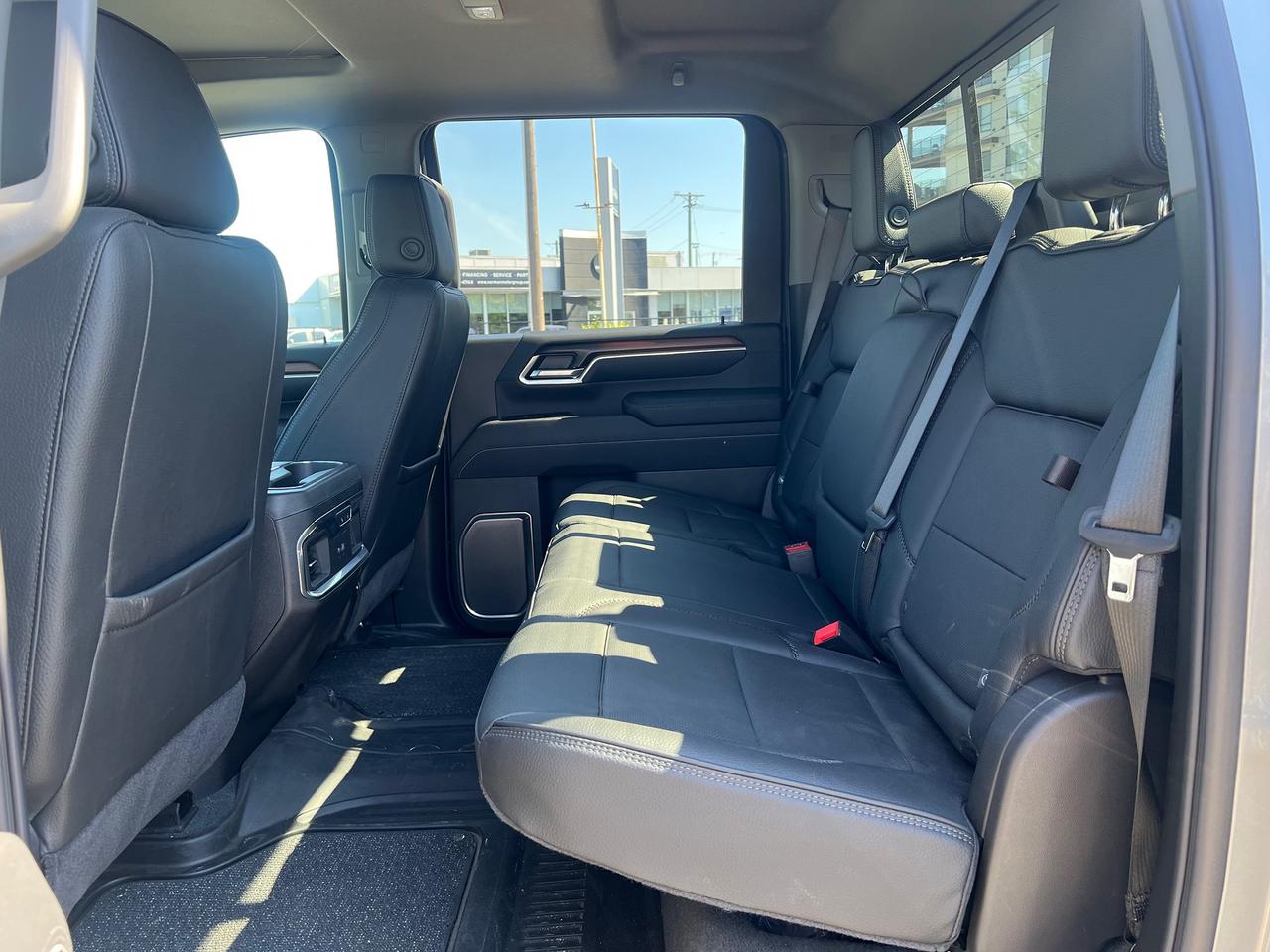 2025 GMC Sierra 3500 Denali Photo28