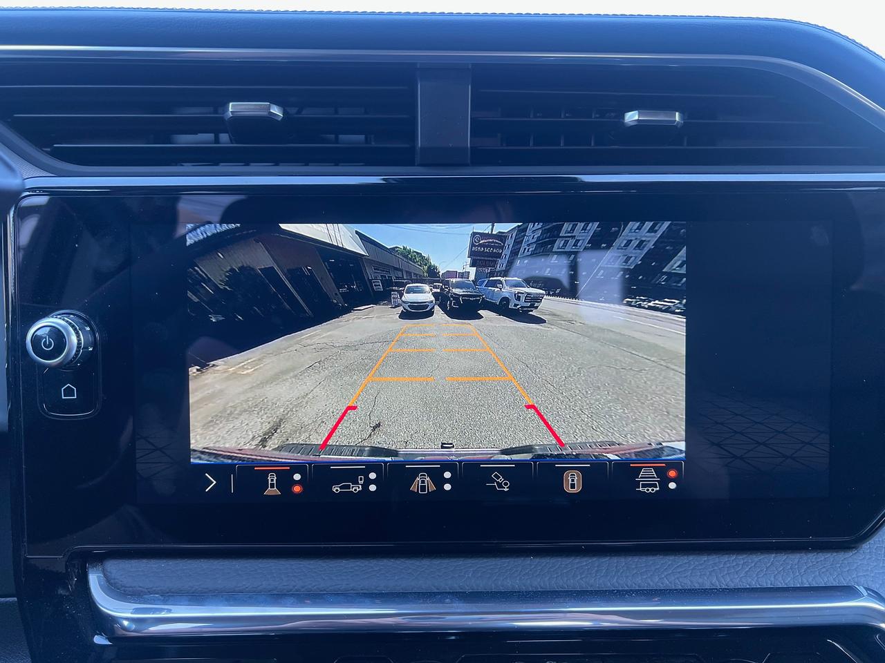 2025 GMC Sierra 3500 Denali Photo16