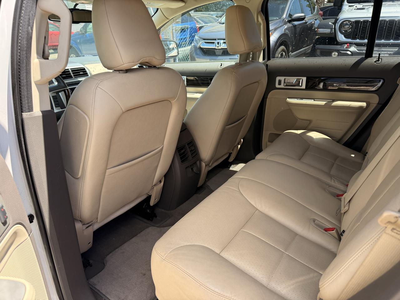 2010 Lincoln MKX AWD 4DR Photo
