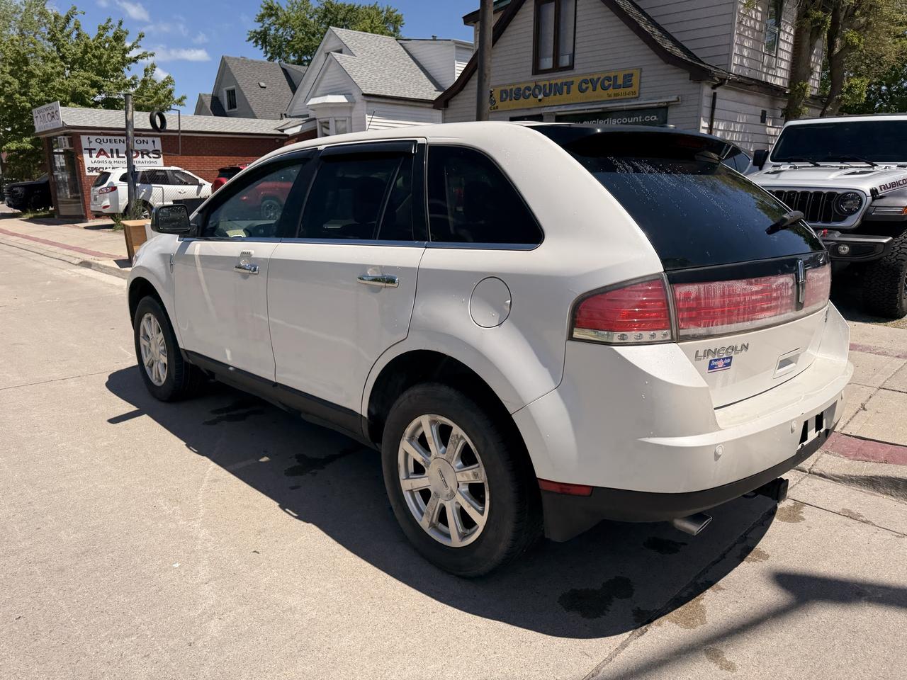 2010 Lincoln MKX AWD 4DR Photo