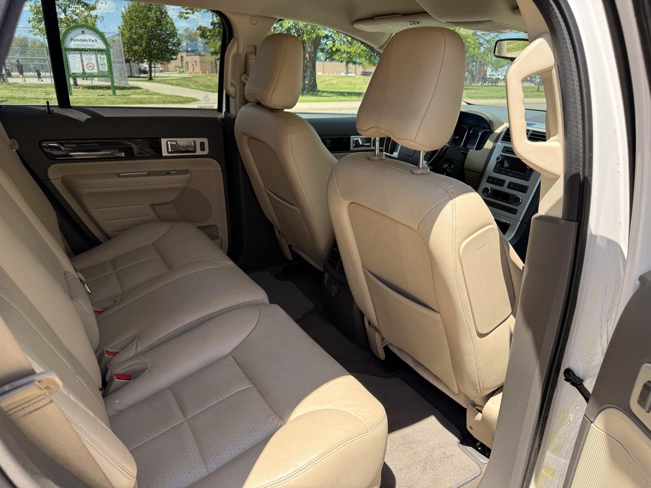 2010 Lincoln MKX AWD 4DR Photo