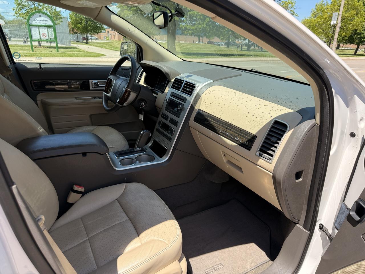 2010 Lincoln MKX AWD 4DR Photo