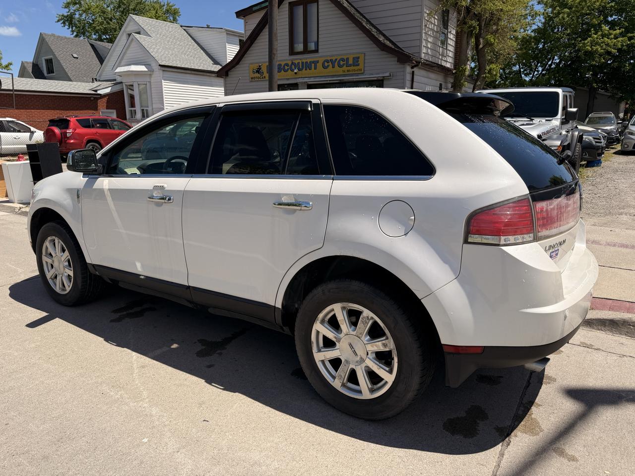 2010 Lincoln MKX AWD 4DR Photo