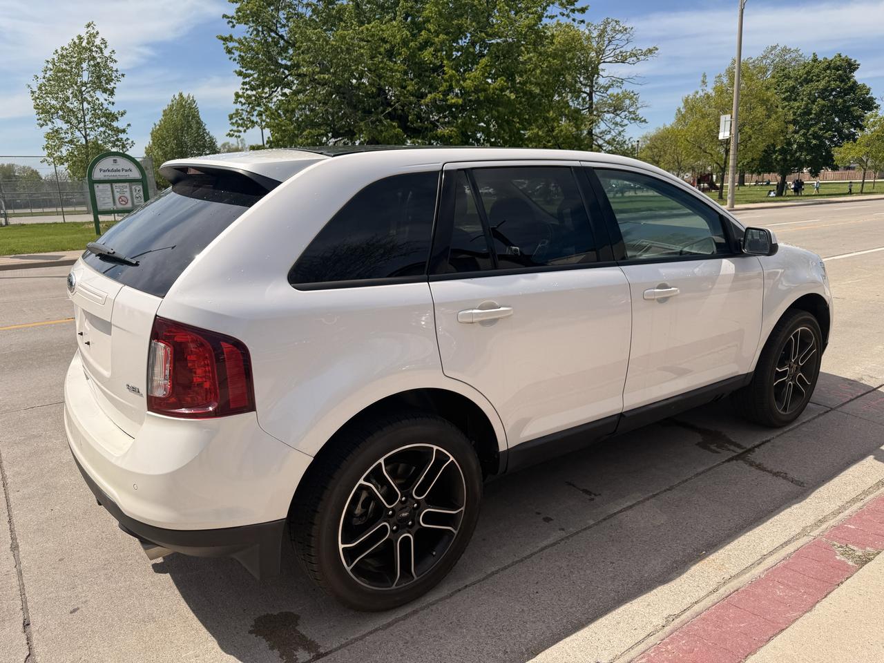 2013 Ford Edge 4DR SEL FWD Photo