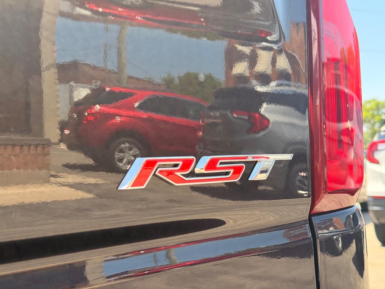 2024 Chevrolet Silverado 1500 RST Photo