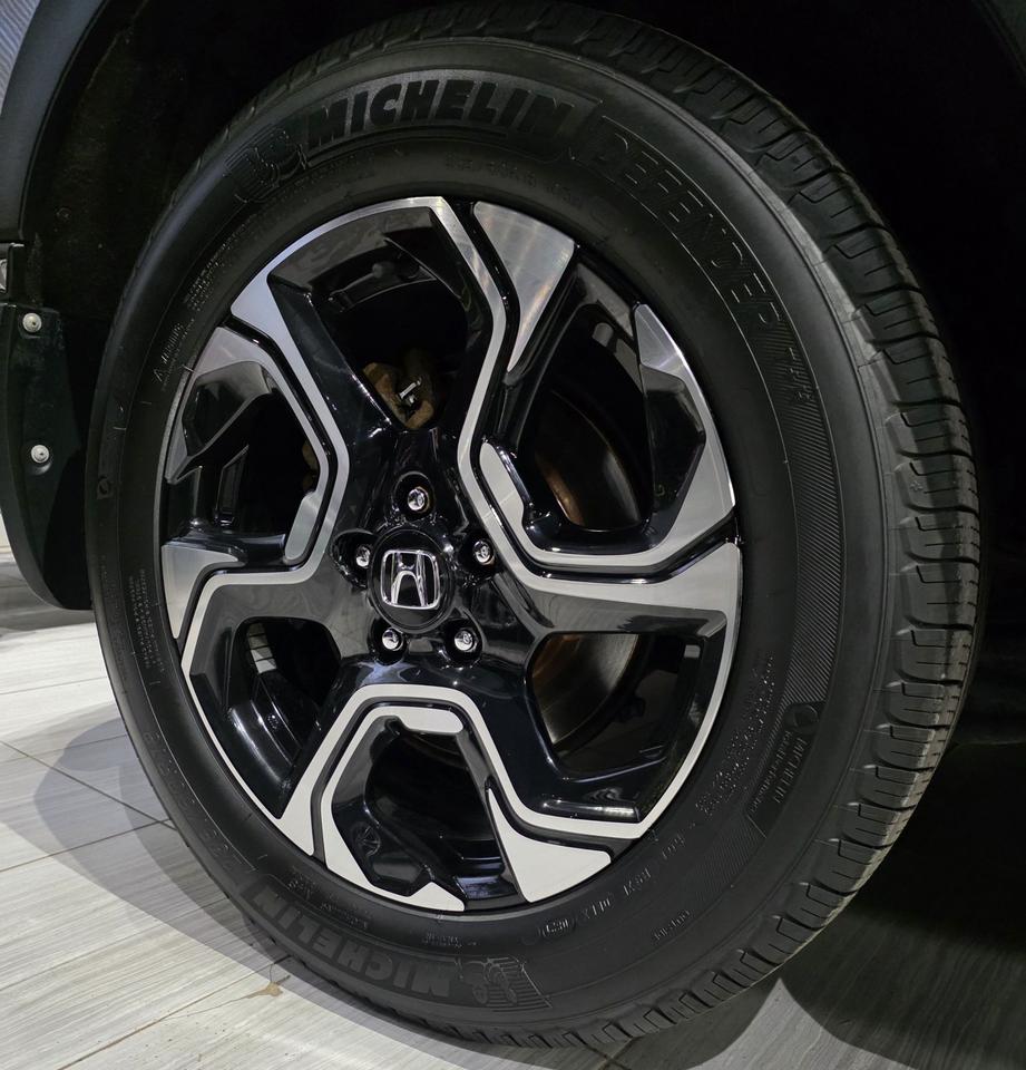 2017 Honda CR-V Touring Photo