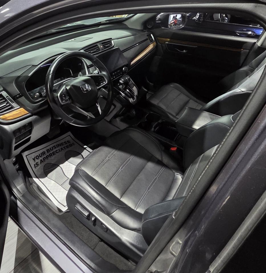 2017 Honda CR-V Touring Photo