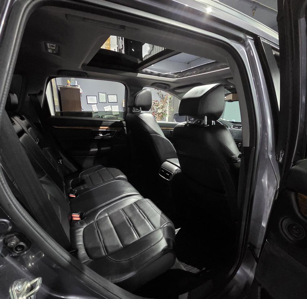 2017 Honda CR-V Touring Photo