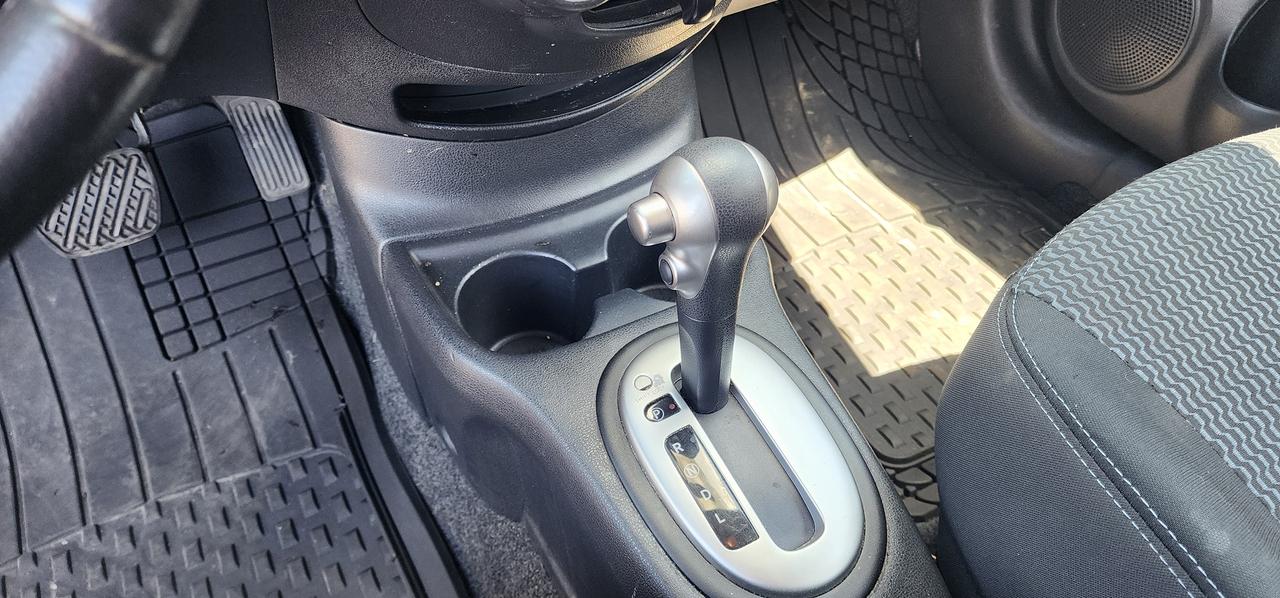 2014 Nissan Versa Note SV Photo