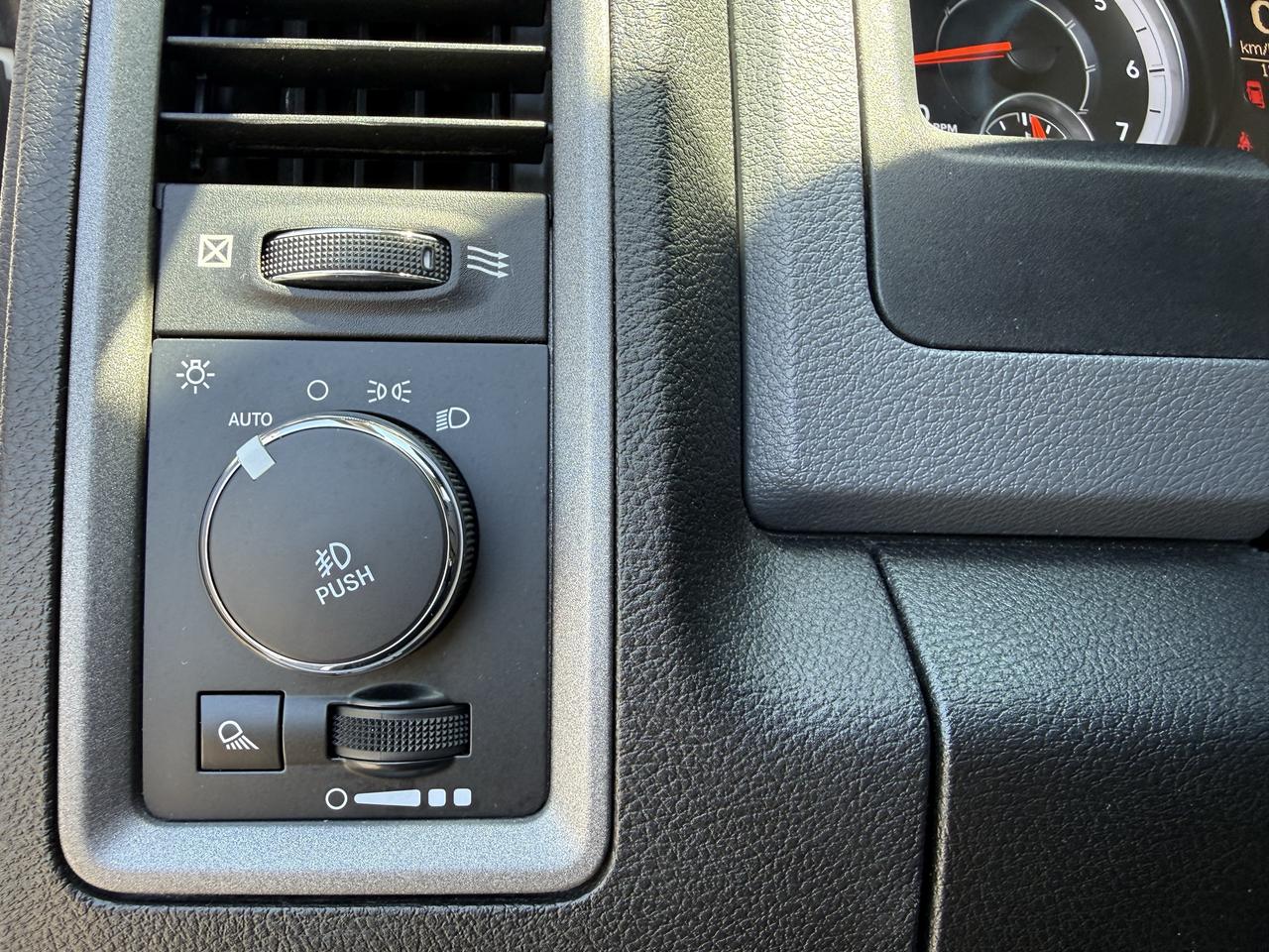2019 RAM 1500 Classic EXPRESS Photo