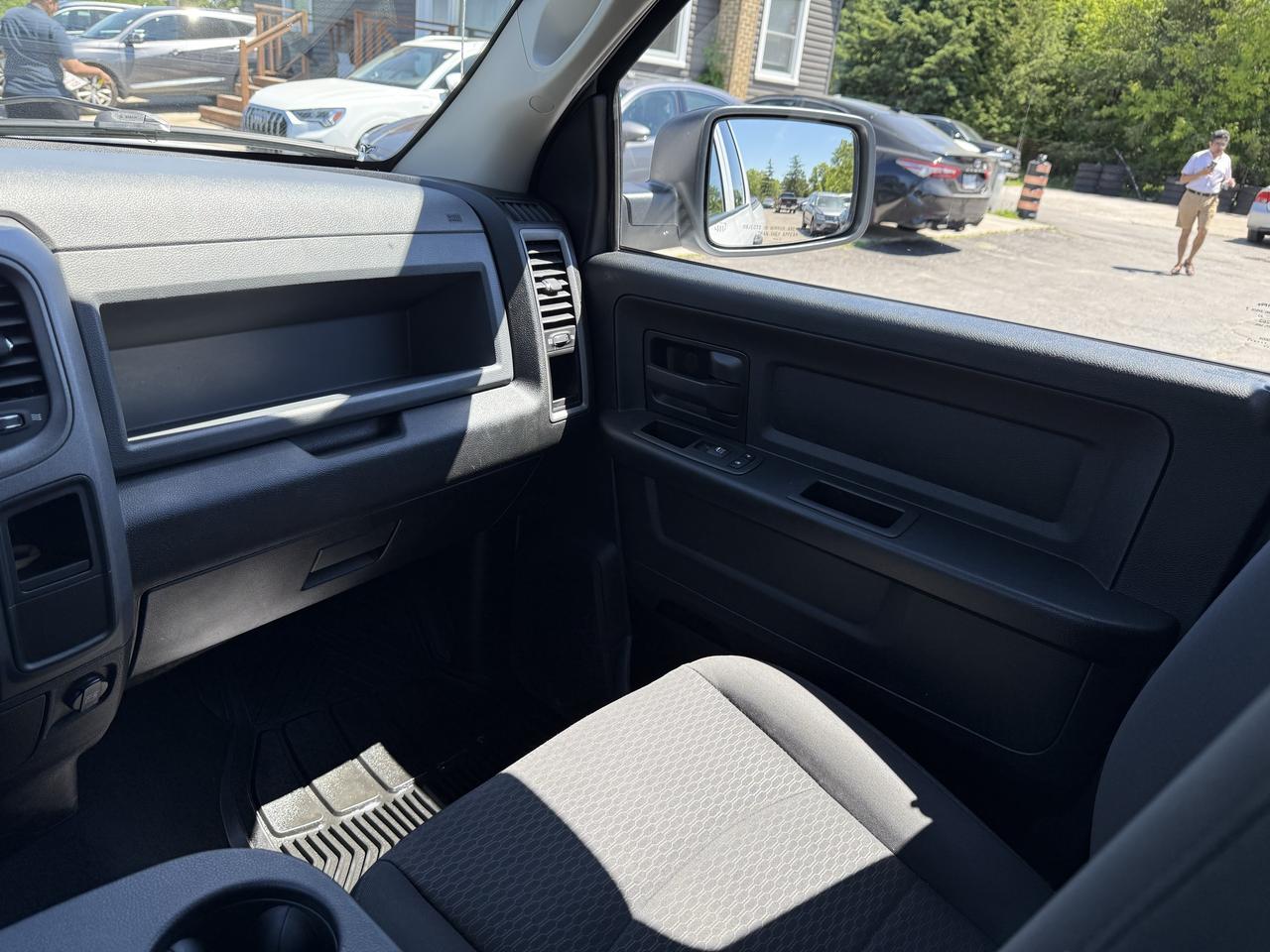 2019 RAM 1500 Classic EXPRESS Photo