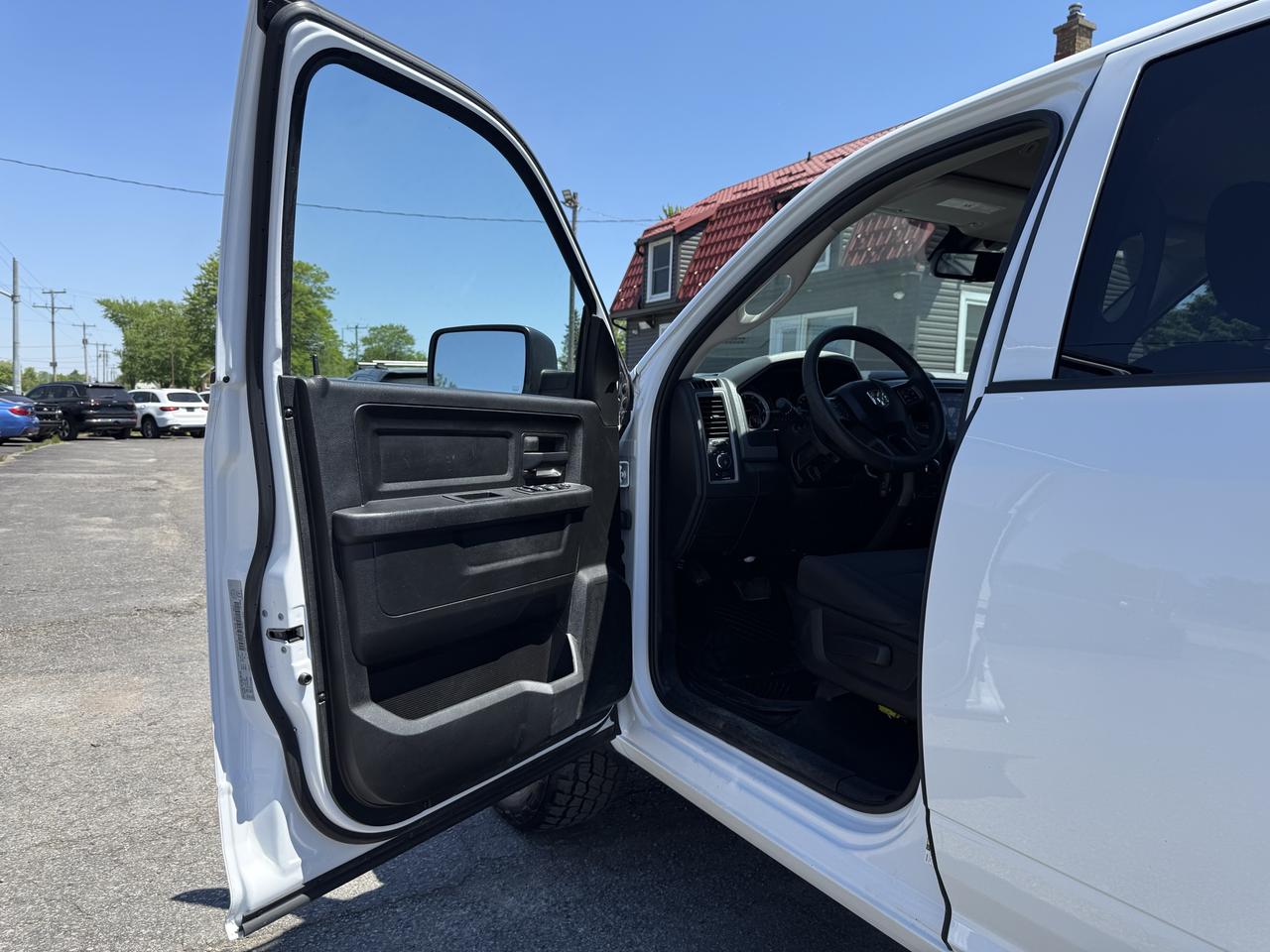 2019 RAM 1500 Classic EXPRESS Photo