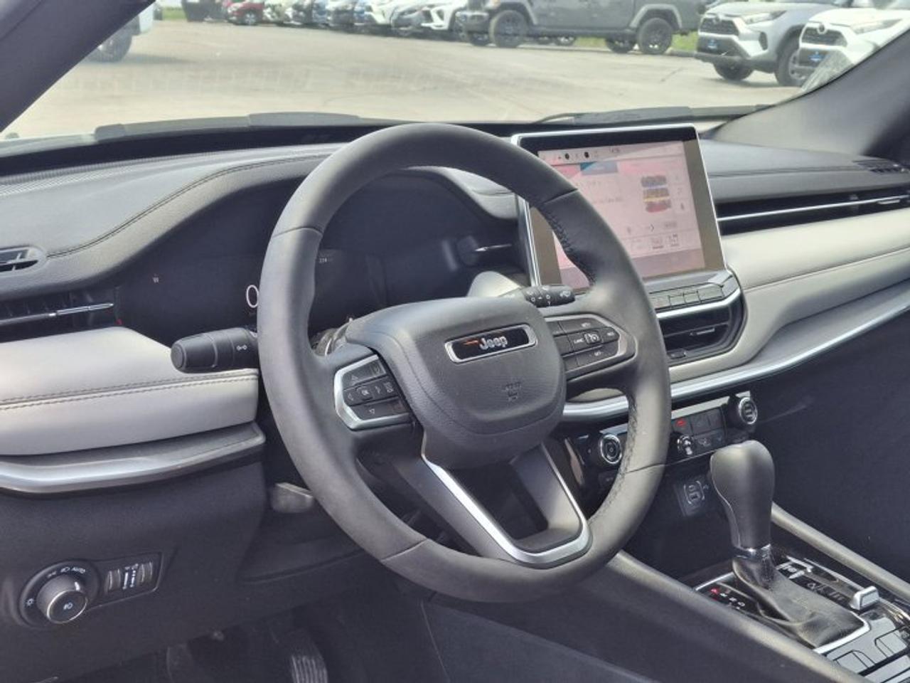 2024 Jeep Compass Limited 4x4 | Leather | Heated Seats + Steering | Cooled Seats | Power Liftgate | and More ! Photo