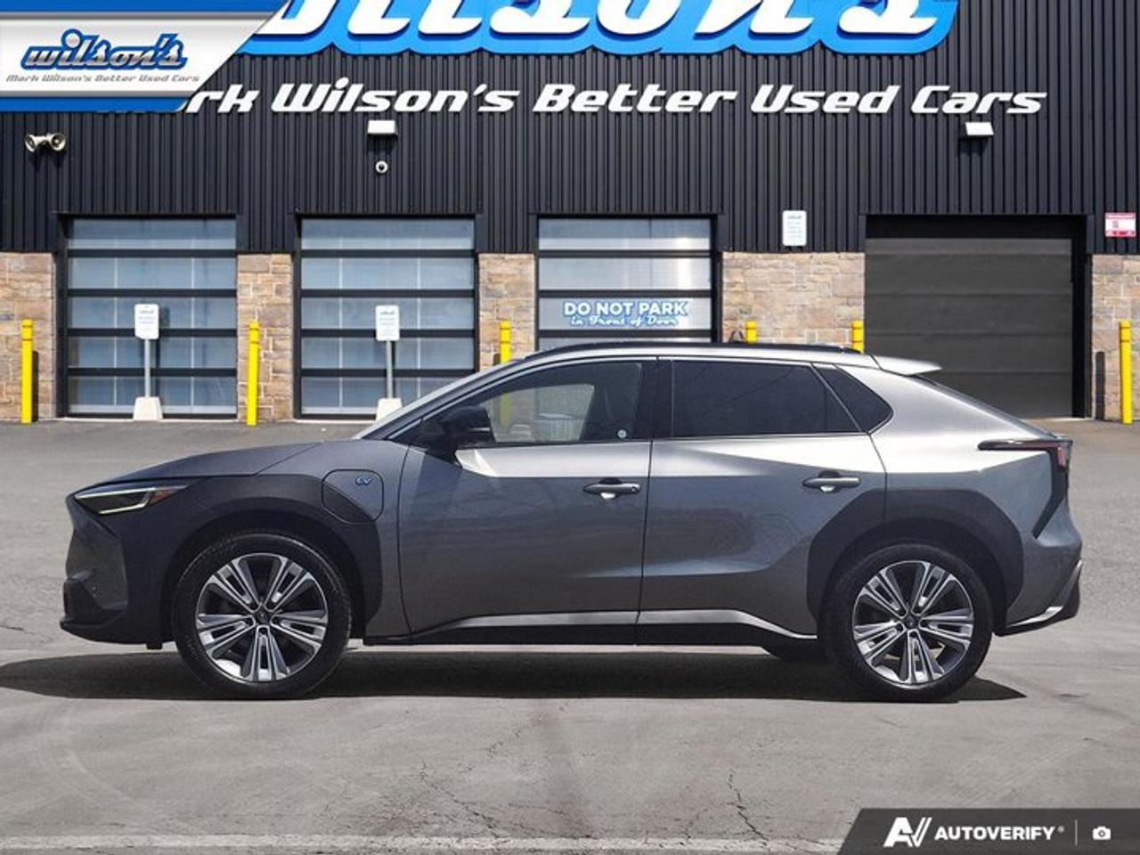 2023 Subaru Solterra Leather | Sunroof | w/Technology Package | 360 Camera | Adaptive Cruise | and More ! Photo