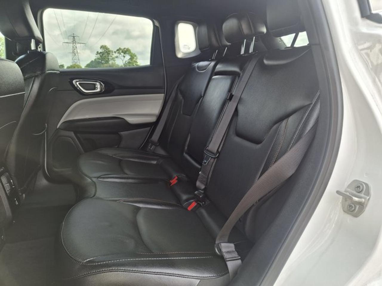 2024 Jeep Compass Limited 4x4 | Leather | Heated Seats + Steering | Cooled Seats | Adaptive Cruise | and More ! Photo