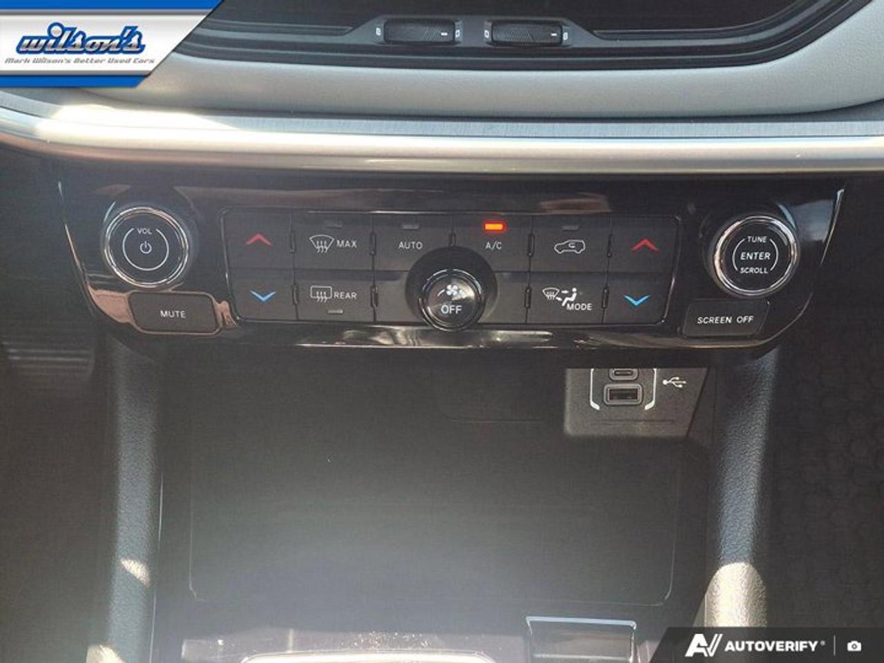 2024 Jeep Compass Limited 4x4 | Leather | Heated Seats + Steering | Cooled Seats | Power Liftgate | and More ! Photo