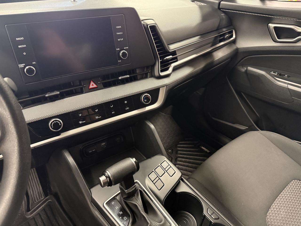 2023 Kia Sportage LX Photo