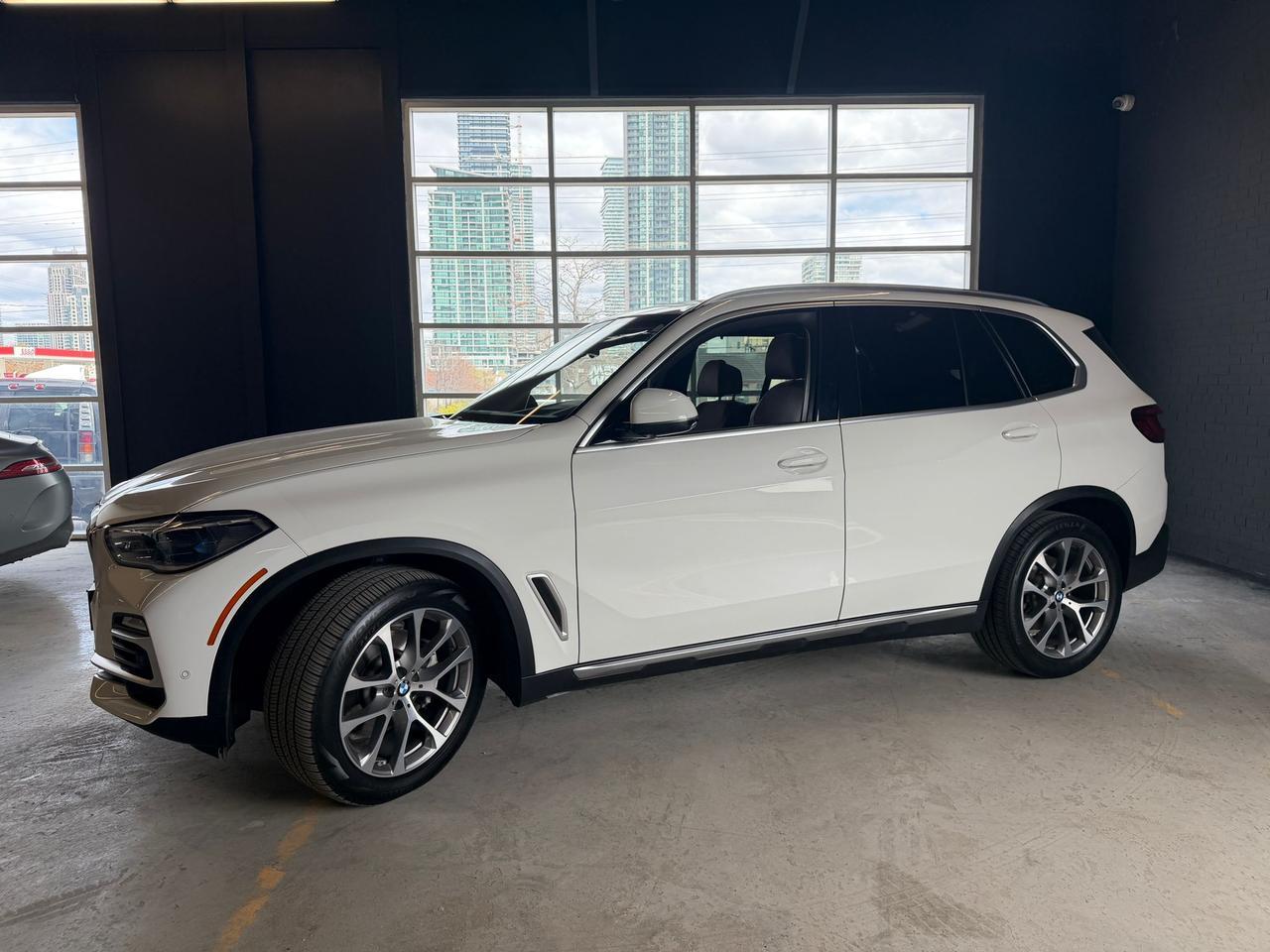 2019 BMW X5 xDrive40i| CLEAN TITLE| PREMIUM PKG| AWD| Photo0