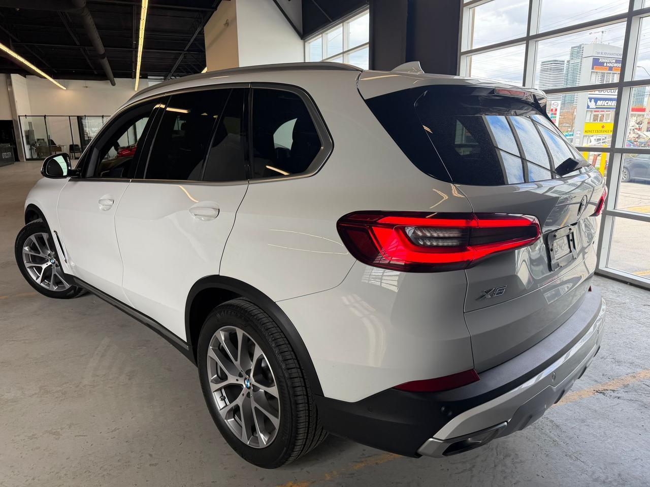 2019 BMW X5 xDrive40i| CLEAN TITLE| PREMIUM PKG| AWD| Photo