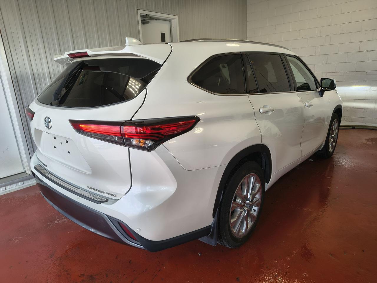 2021 Toyota Highlander LIMITED  Photo0