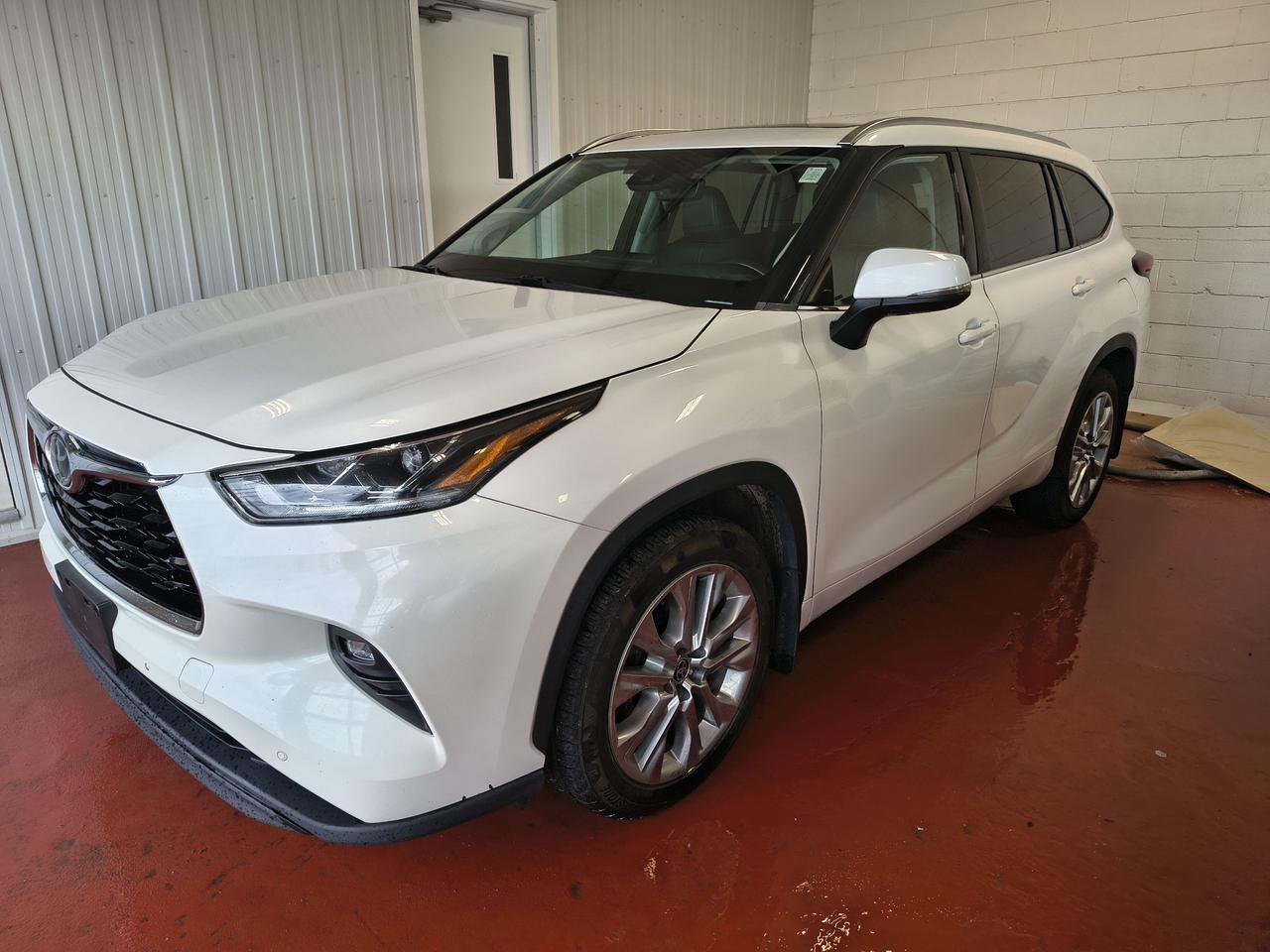 2021 Toyota Highlander LIMITED  Photo