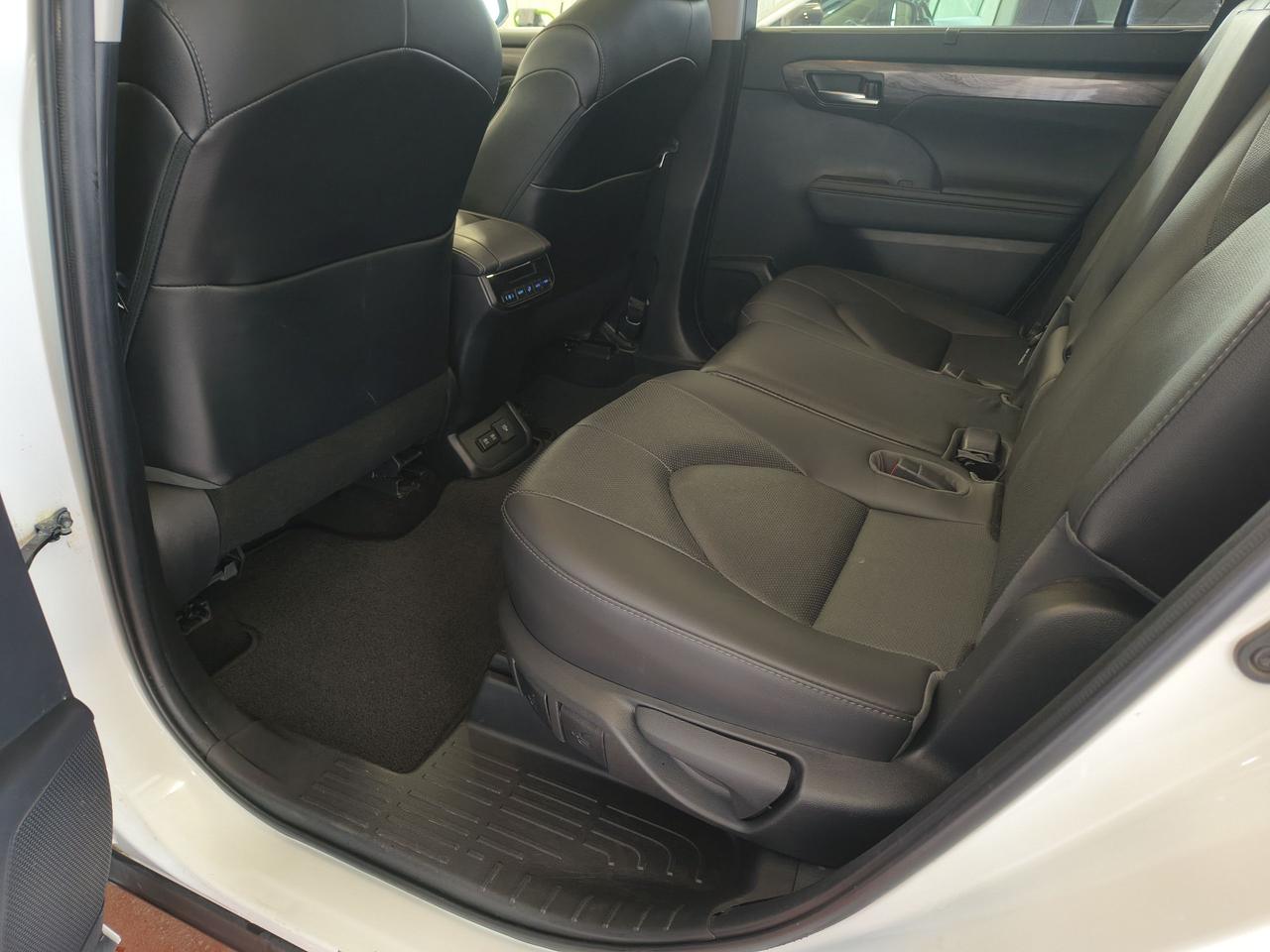 2021 Toyota Highlander LIMITED  Photo0