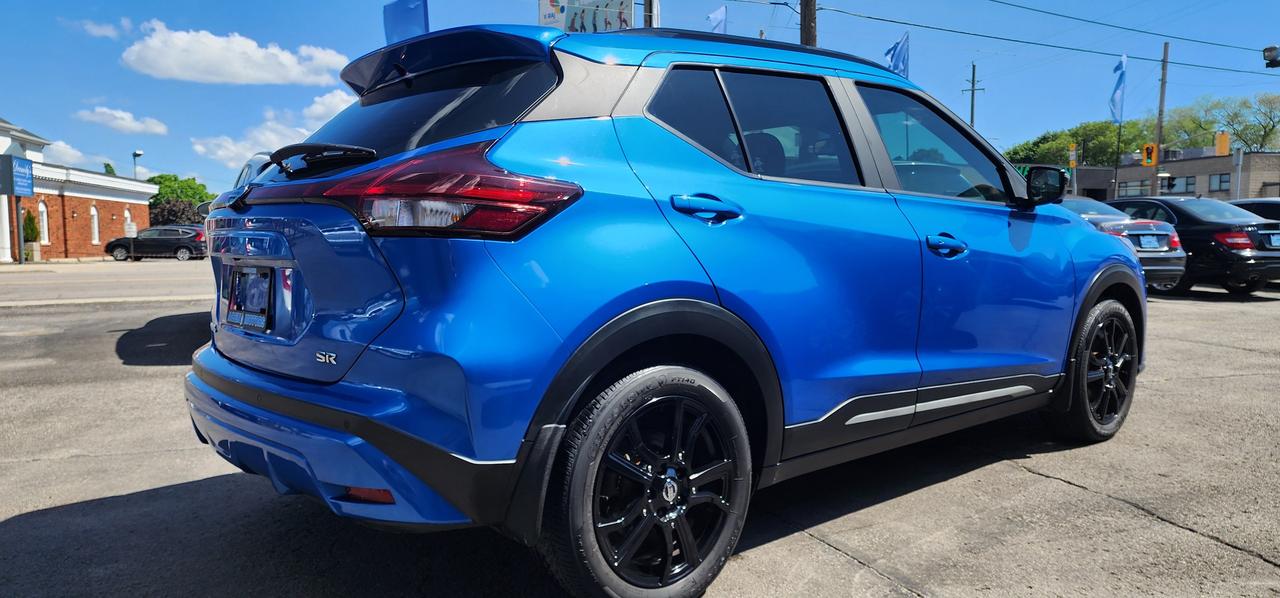 2021 Nissan Kicks SR Photo