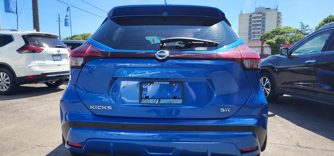 2021 Nissan Kicks SR Photo
