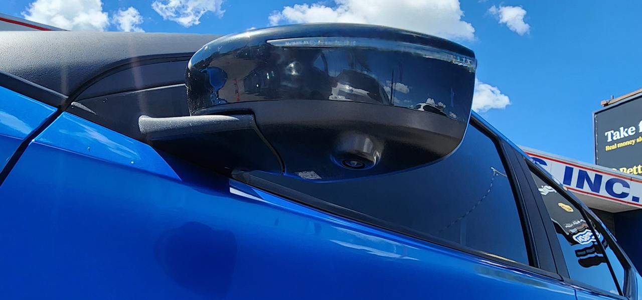 2021 Nissan Kicks SR Photo