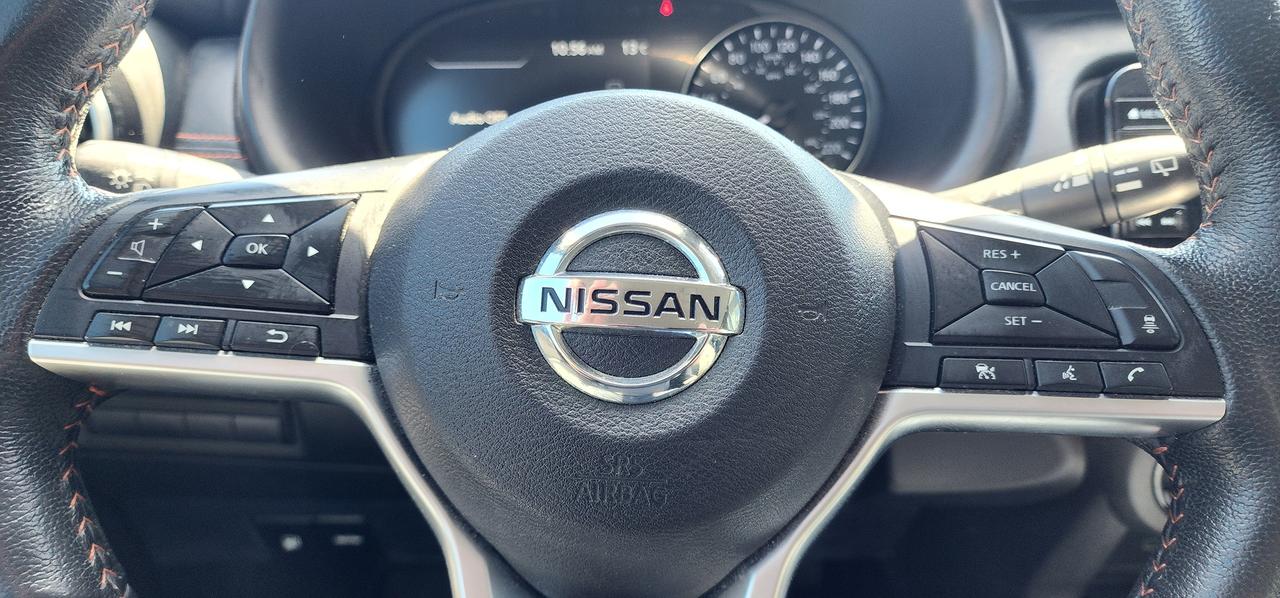 2021 Nissan Kicks SR Photo