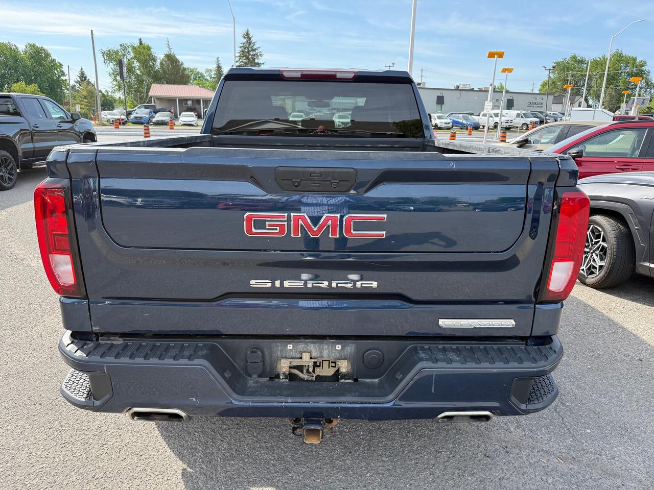 2022 GMC Sierra 1500 Limited Elevation Heated Steering and Seats! CarPlay! Photo3