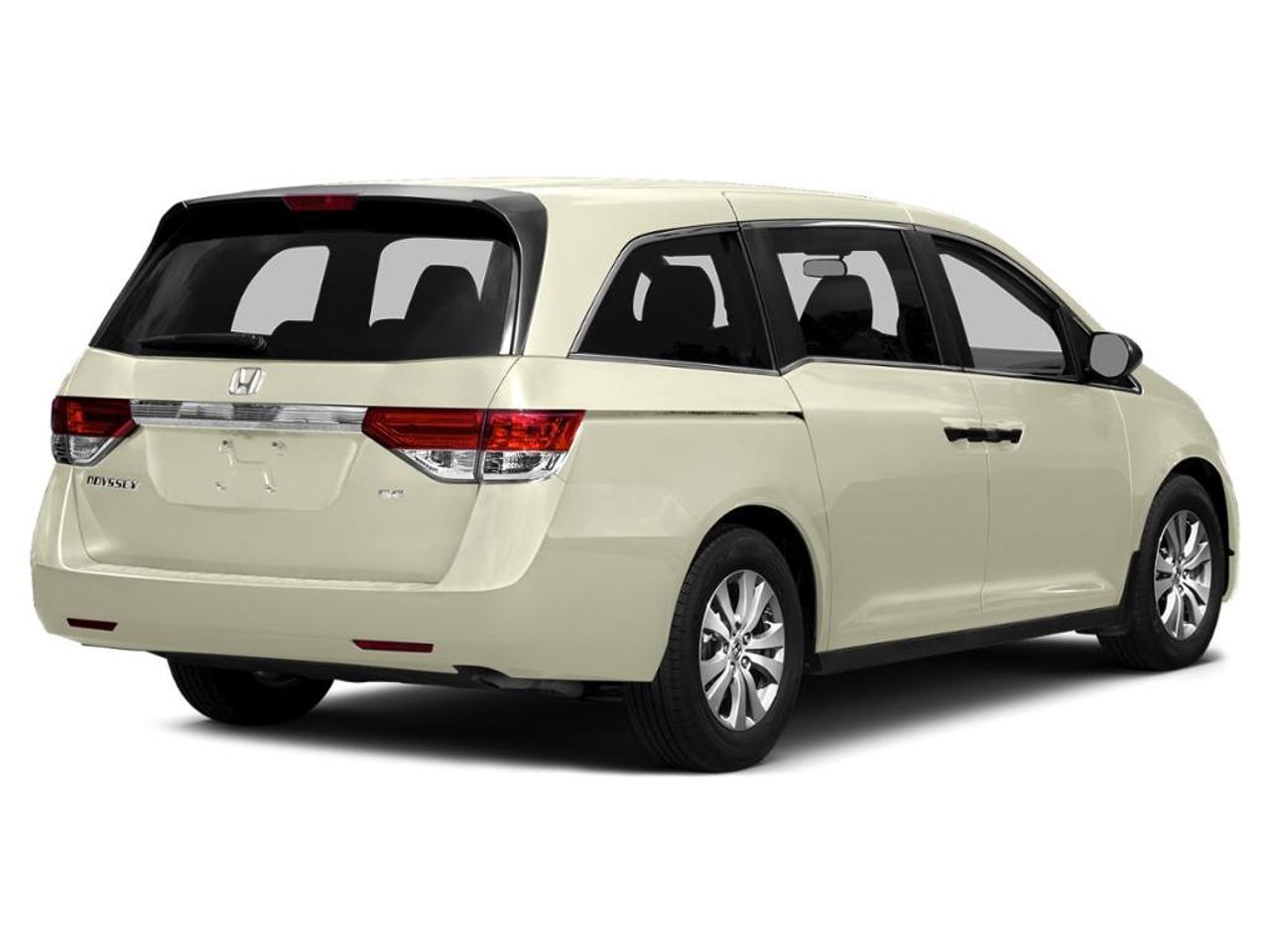 2015 Honda Odyssey SE Photo