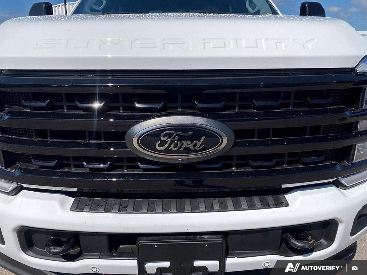 2024 Ford F-250 Lariat LARIAT ULTIMATE | BLACK APPEARANCE | 6.7 HO DIESEL Photo