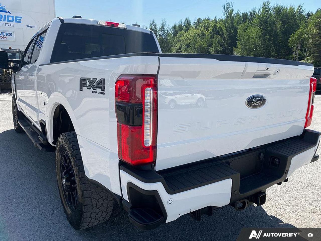 2024 Ford F-250 Lariat LARIAT ULTIMATE | BLACK APPEARANCE | 6.7 HO DIESEL Photo