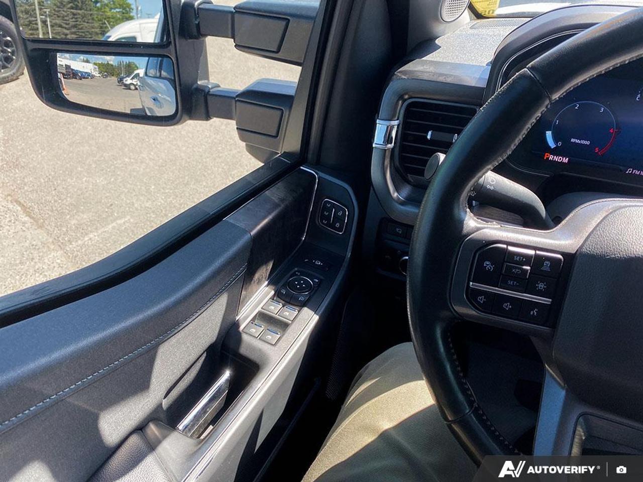 2024 Ford F-250 Lariat LARIAT ULTIMATE | BLACK APPEARANCE | 6.7 HO DIESEL Photo