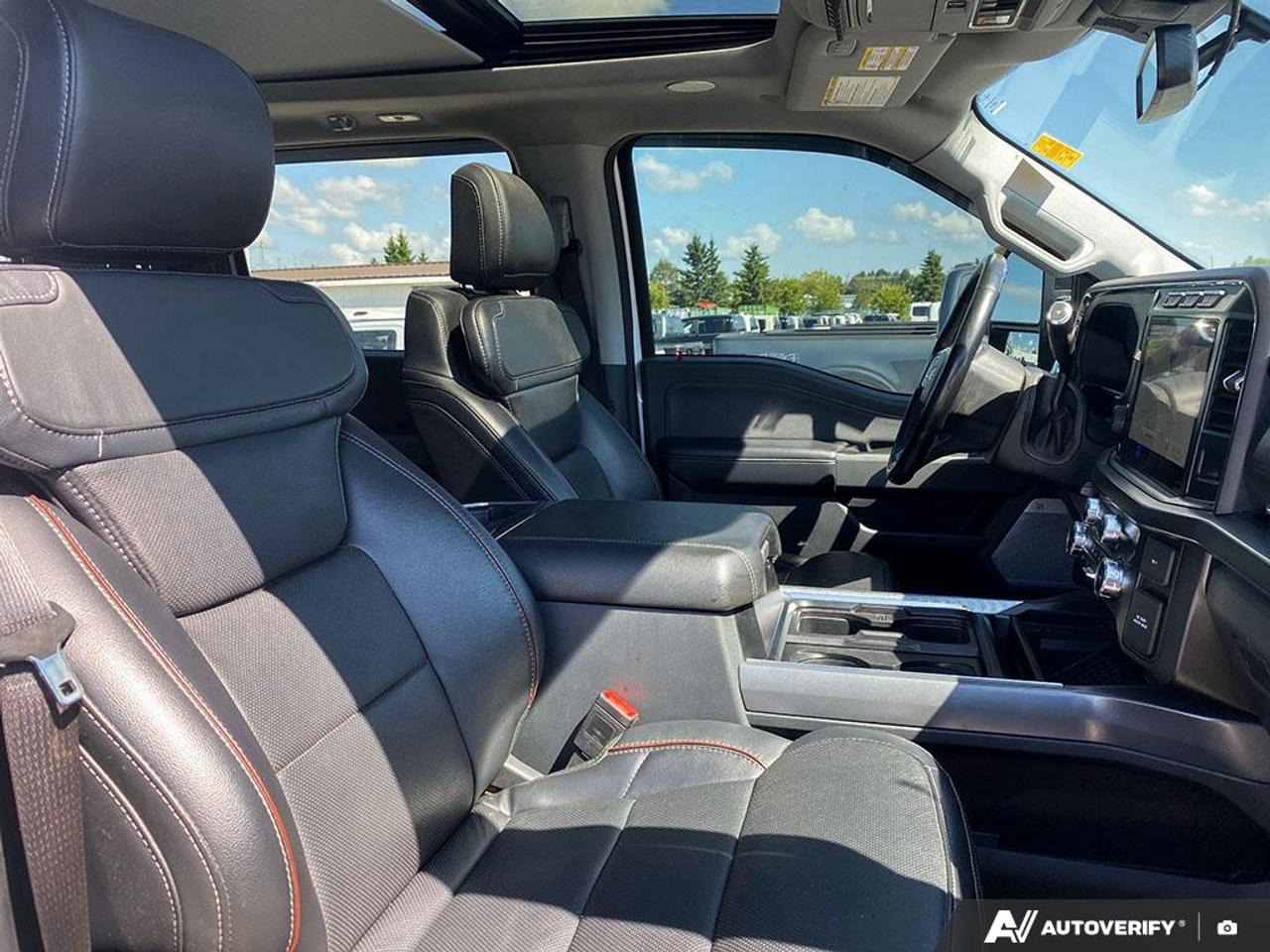 2024 Ford F-250 Lariat LARIAT ULTIMATE | BLACK APPEARANCE | 6.7 HO DIESEL Photo